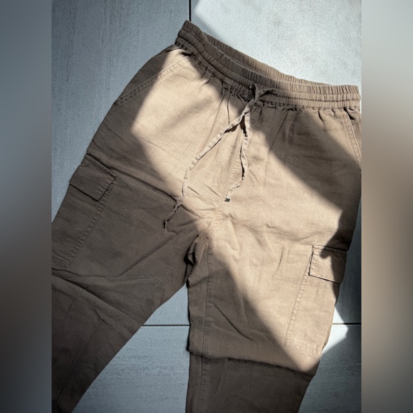 Linen cargo jogger pants - Picture 3 of 10